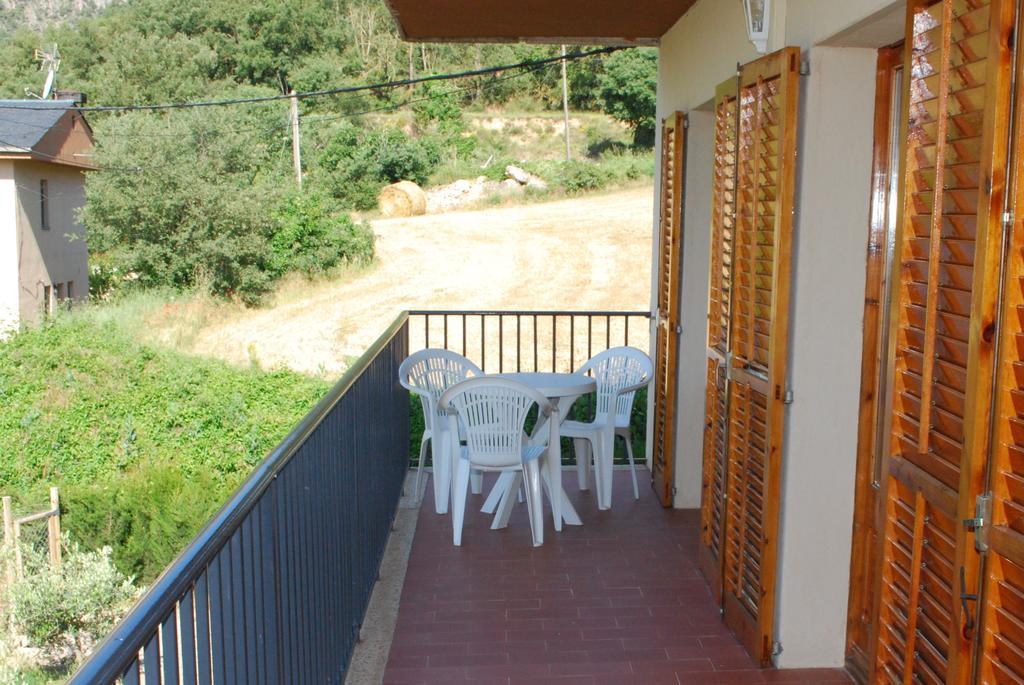 Cal Servero Peramola Buitenkant foto